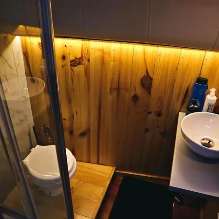 بوتيل Sleepboat Luxlife Yatch