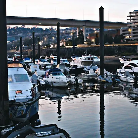 Sleepboat Luxlife Yatch *