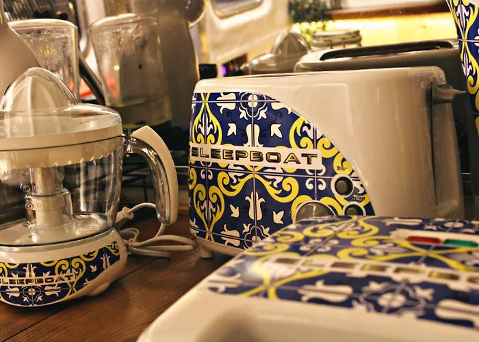 بوتيل Sleepboat Luxlife Yatch *