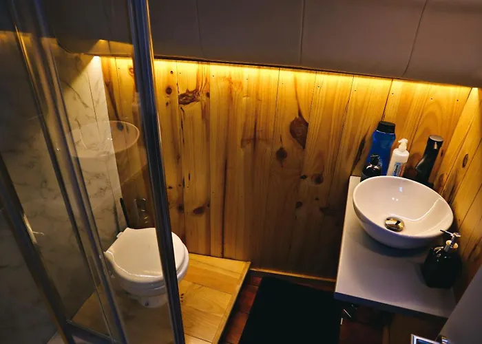 بوتيل Sleepboat Luxlife Yatch