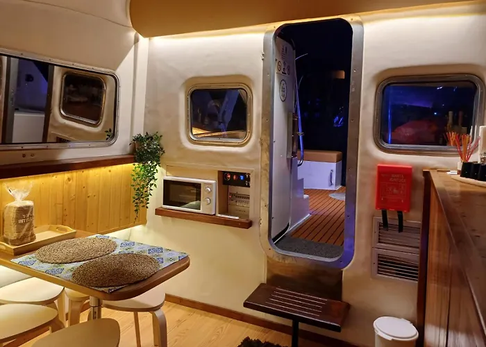 Sleepboat Luxlife Yatch Oporto