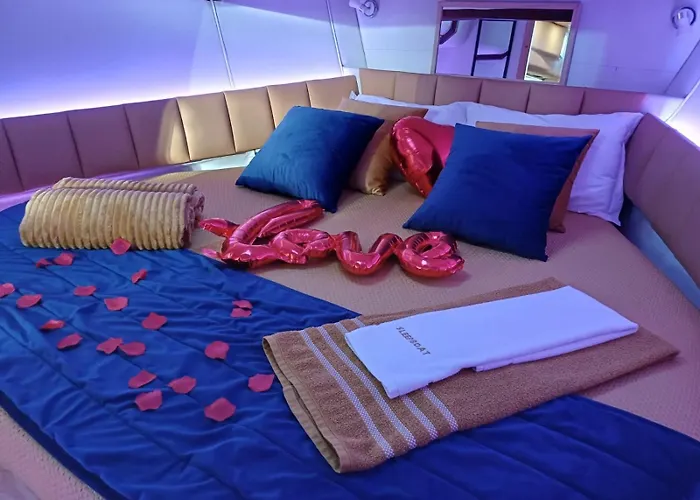 Sleepboat Luxlife Yatch بورتو