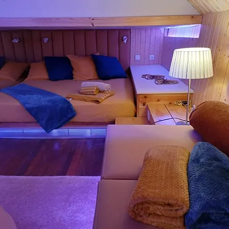 Úszó hotel Sleepboat Luxlife Yatch Porto